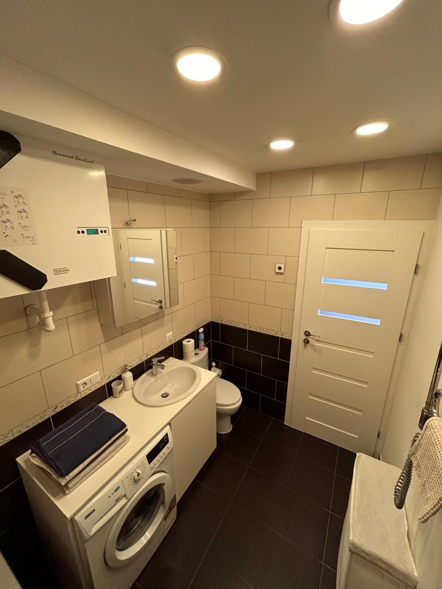 Your Home - Spacious Apartment In City Center, With Balcony & Self Check-In Wilna Exterior foto
