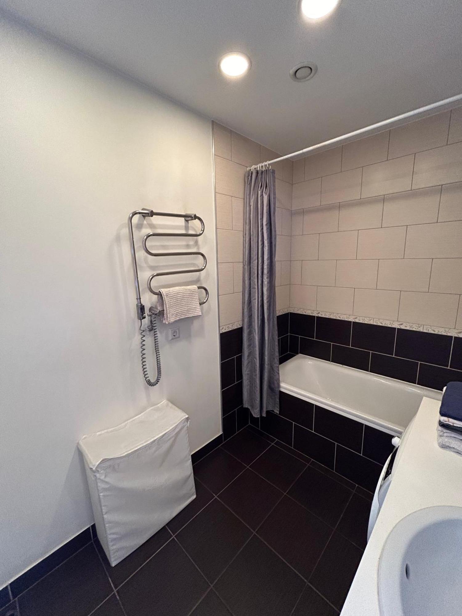 Your Home - Spacious Apartment In City Center, With Balcony & Self Check-In Wilna Exterior foto