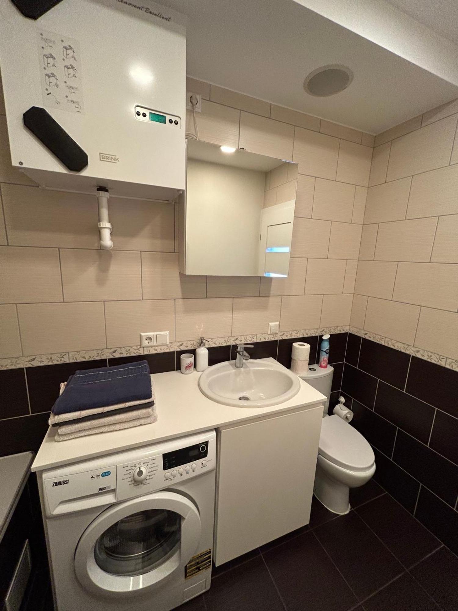 Your Home - Spacious Apartment In City Center, With Balcony & Self Check-In Wilna Exterior foto